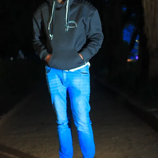 Alex Mwangi