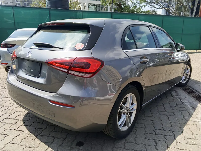WDD 2019 MERCEDES BENZ A-180