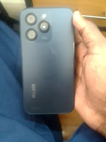 Blue Villaon Smartphone with Cracked Screen