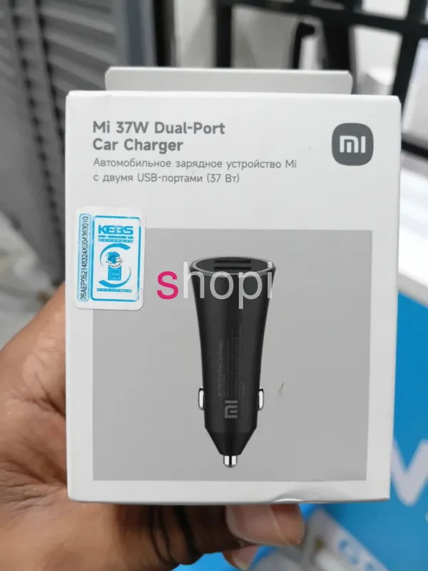 The Xiaomi Mi 37W Dual-Port Car Charger.