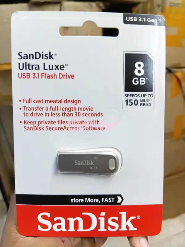 8GB SanDisk Ultra Luxe USB 3.1 Flash Drive