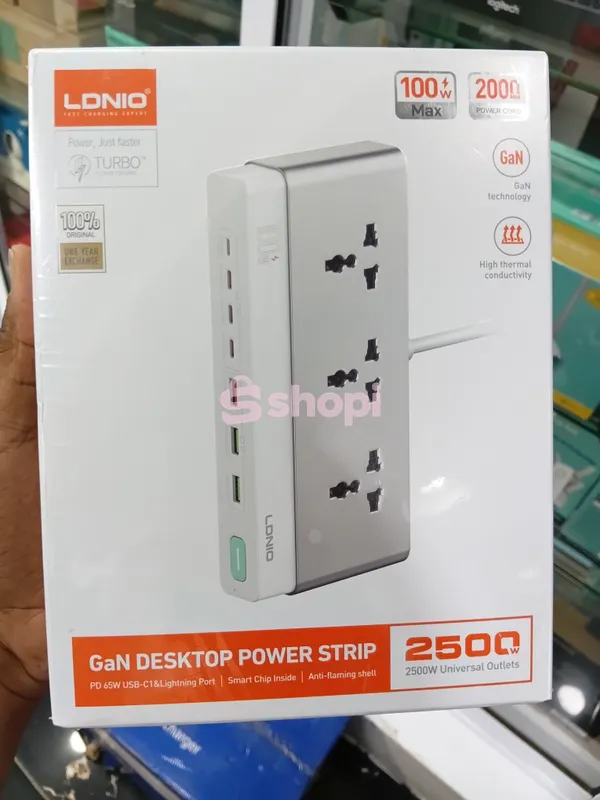 LDNIO SC3 10-in-1 GaN Desktop Power Strip Extension 2500W - White