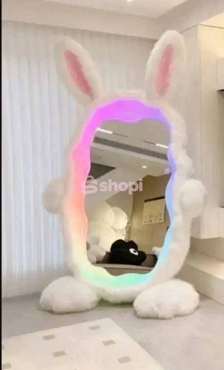 Stylish women bags,Stanley cup,decorative mirrors,teddy bear