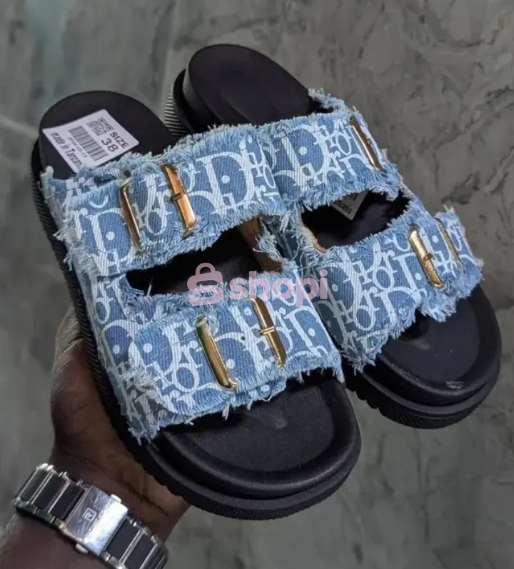 Ladies shoes
