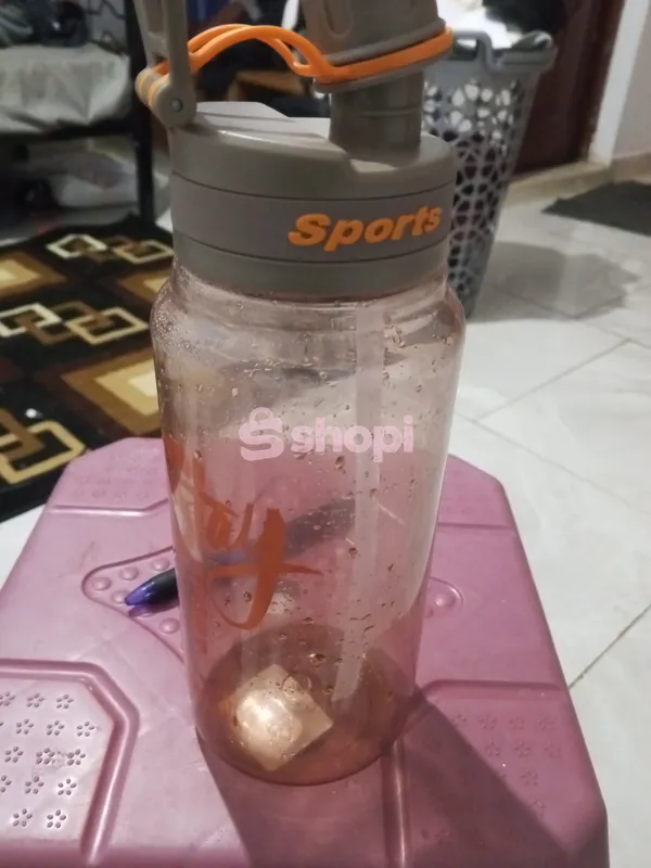 Water bottle