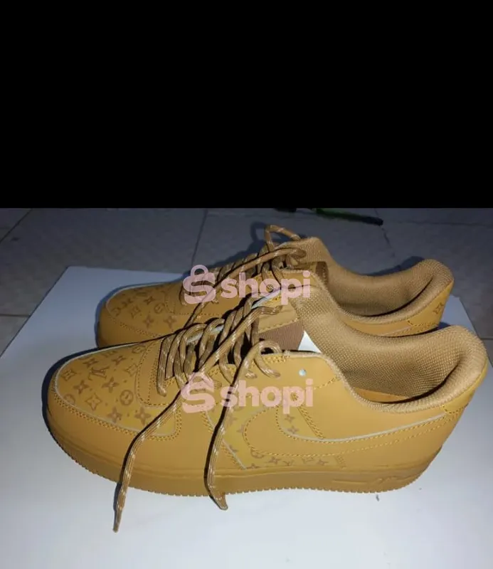 Shoe