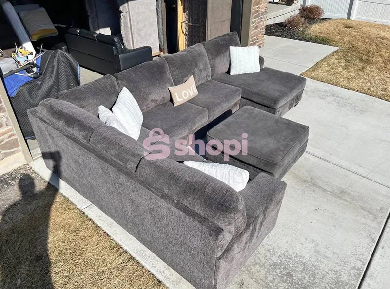 Sectional couch
