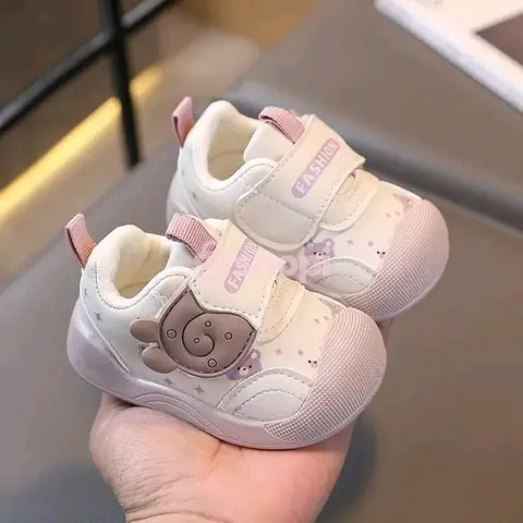 Kid's shoes