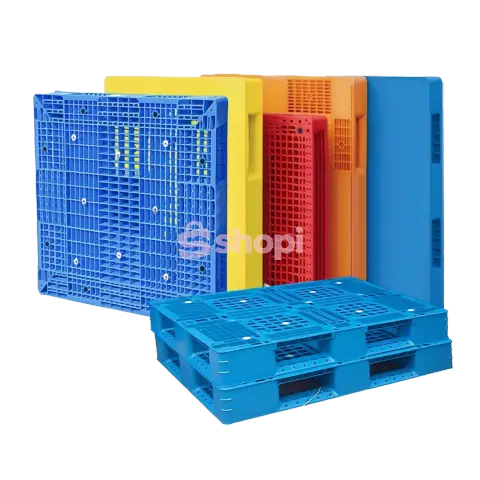 PLASTIC PALLETS