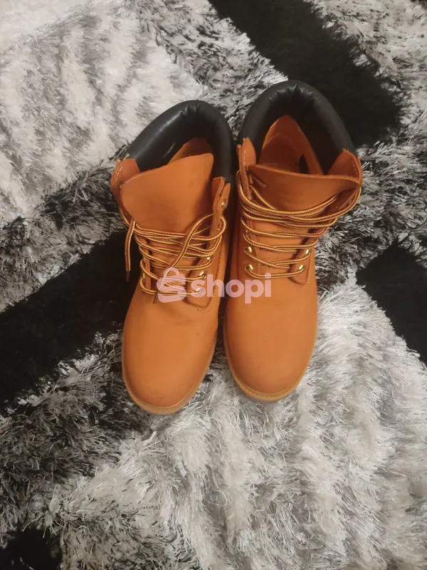 Timberland Yellow Nubuck Leather Boots