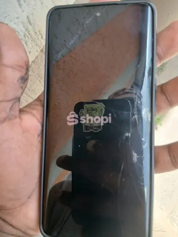 Smartphone with Curved Display and Quad Camera