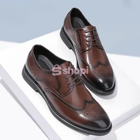 Men's leather derby dress shoes
