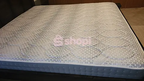 Wooden King Size Bed with Mattress