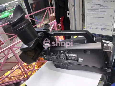 Panasonic AVCCAM Professional Camcorder