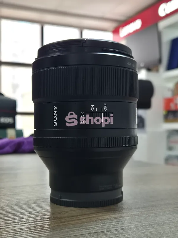 Sony FE 85mm f/1.4 GM Lens