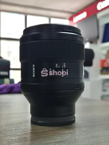 Sony FE 85mm f/1.4 GM Lens