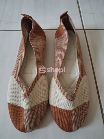 Colorblock Knit Pointed Toe Flat Shoes Brown and Cream