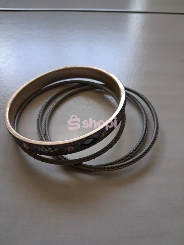 Set of 4 Textured Bangle Bracelets